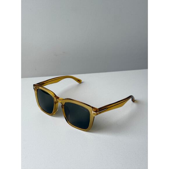 NEW Tom Ford FT0751 Dax Unisex Sunglasses in Yellow - Picture 4 of 5